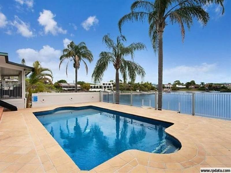 18 Argyle Crescent, Sorrento QLD 4217