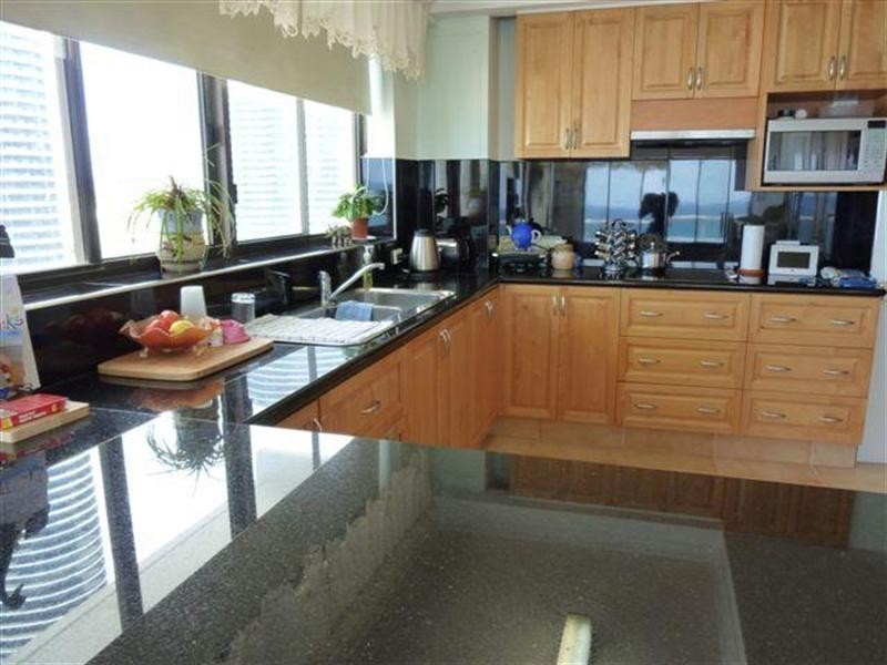 157 Old Burleigh Road, Broadbeach QLD 4218