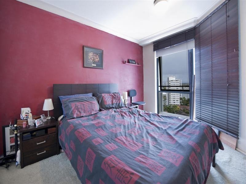 70 Remembrance Drive, Surfers Paradise QLD 4217