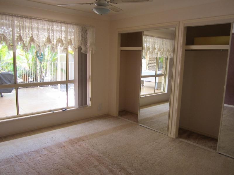 6 Westpark Court, Helensvale QLD 4212