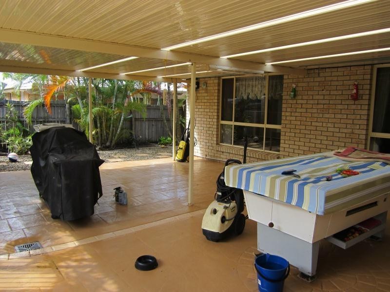 6 Westpark Court, Helensvale QLD 4212