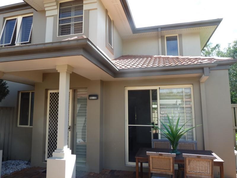 8110 Magnolia Gardens Circuit, Hope Island QLD 4212