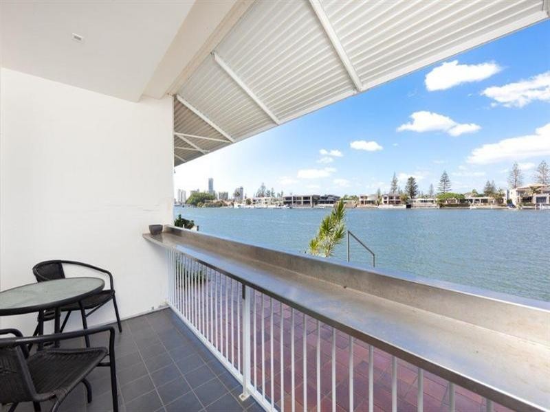 1,2,4,5 Manuka Court. 4 Holborow Close, Surfers Paradise QLD 4217