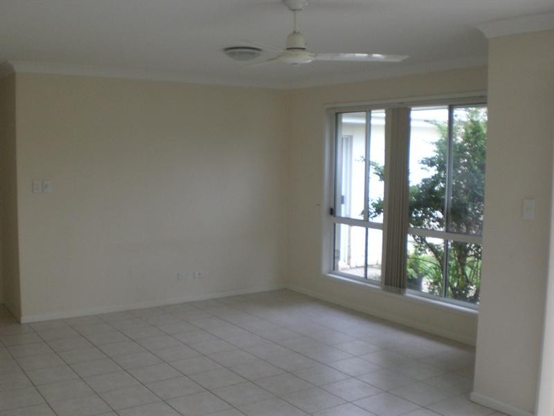 20 Christina Ryan Way, Arundel QLD 4214