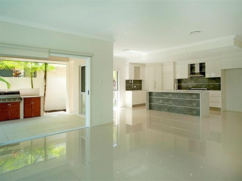 2816 Gracemere Circuit East, Hope Island QLD 4212