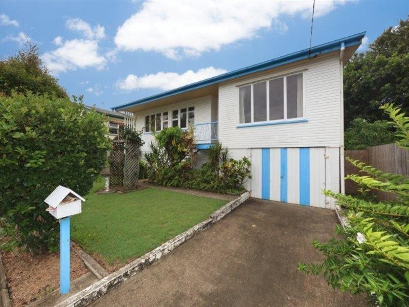 3 Saltash Street, Labrador QLD 4215