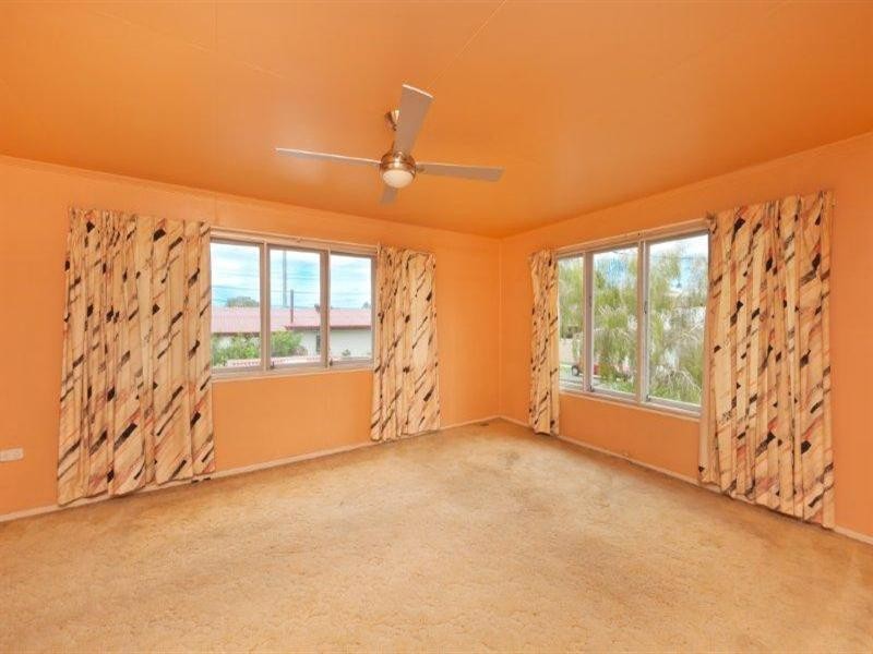 3 Saltash Street, Labrador QLD 4215