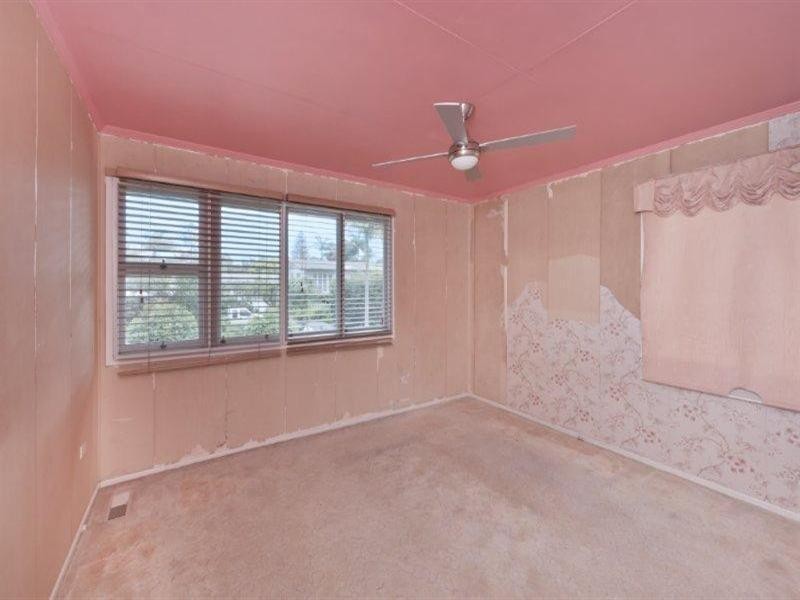 3 Saltash Street, Labrador QLD 4215