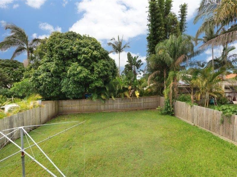3 Saltash Street, Labrador QLD 4215