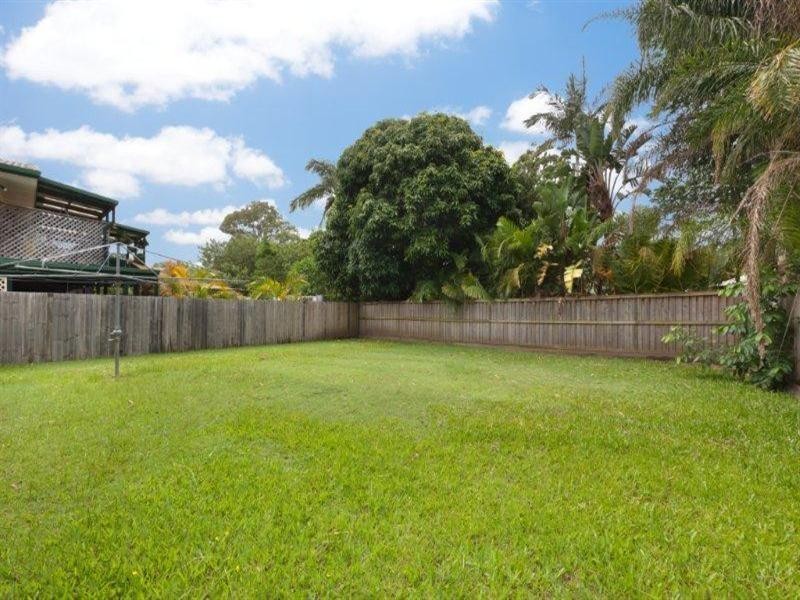 3 Saltash Street, Labrador QLD 4215