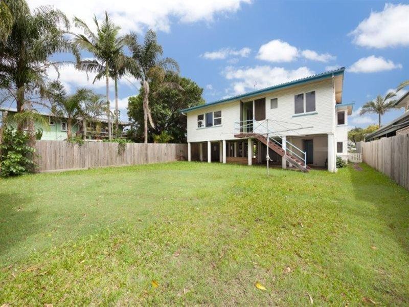 3 Saltash Street, Labrador QLD 4215