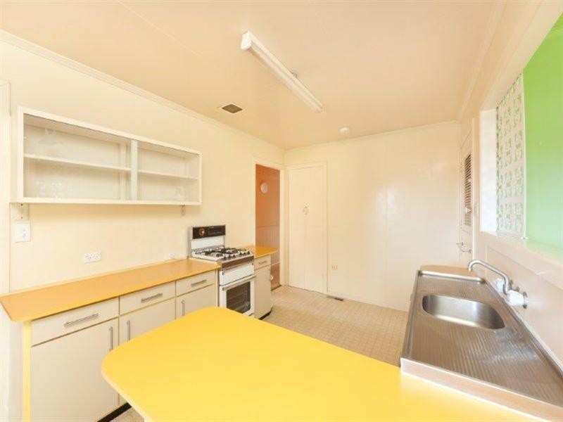 3 Saltash Street, Labrador QLD 4215