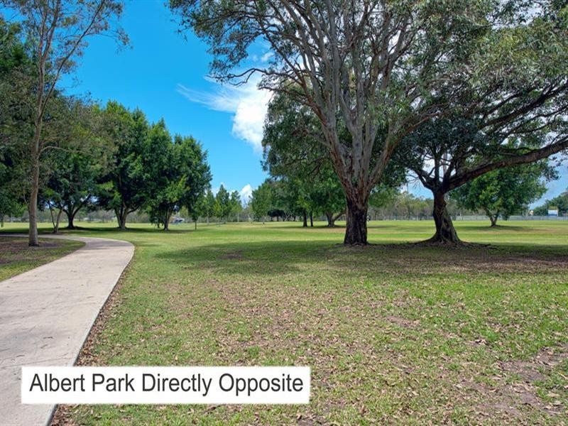 Broadbeach Waters QLD 4218