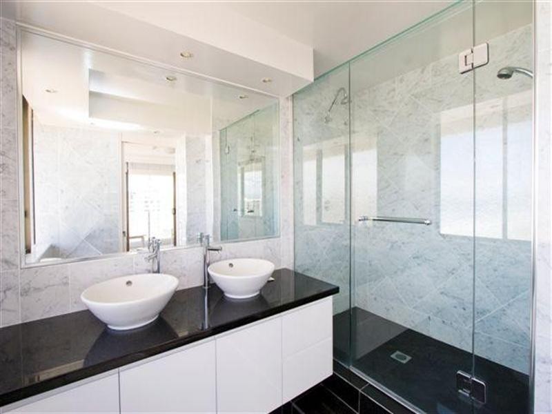 3 Garfield Terrace, Surfers Paradise QLD 4217