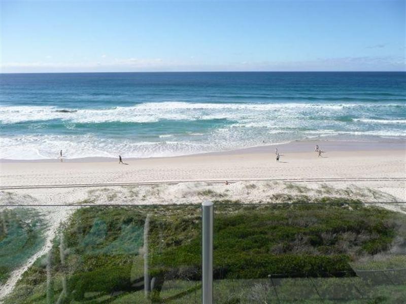 3 Garfield Terrace, Surfers Paradise QLD 4217