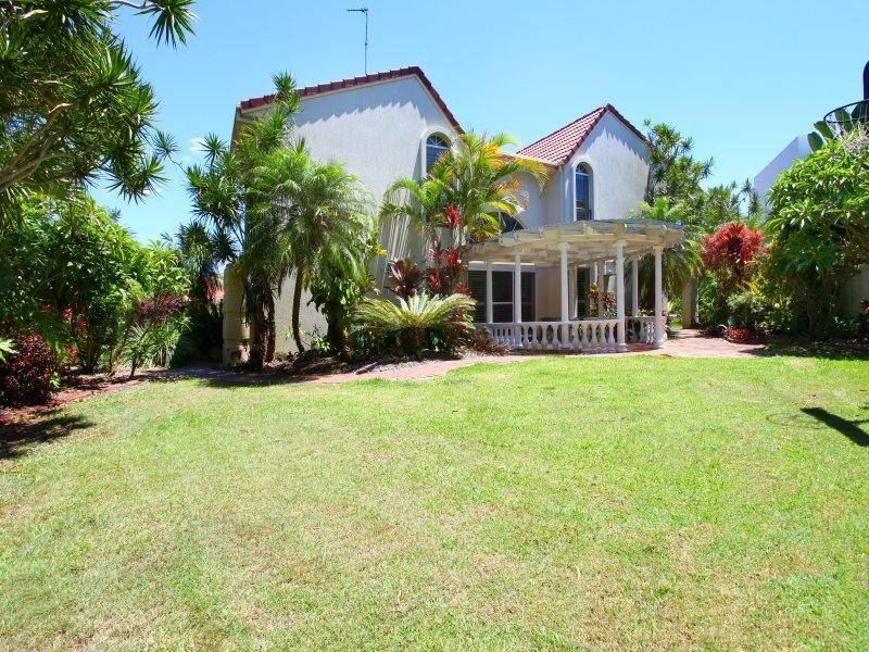 15 Marseille Court, Sorrento QLD 4217