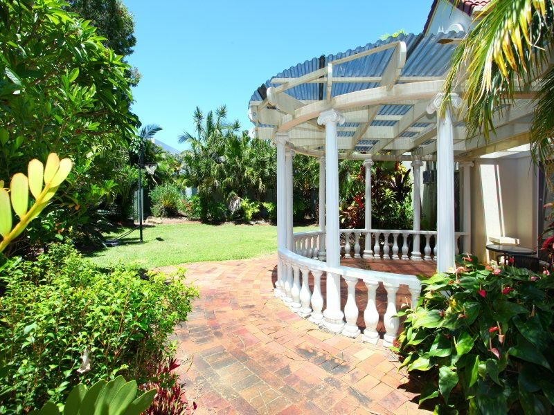 15 Marseille Court, Sorrento QLD 4217