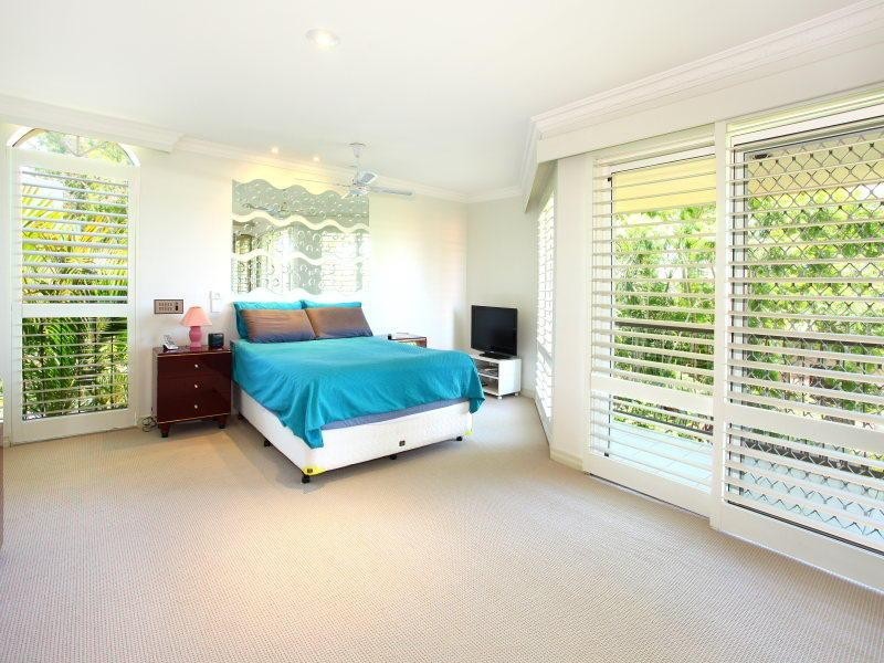 15 Marseille Court, Sorrento QLD 4217