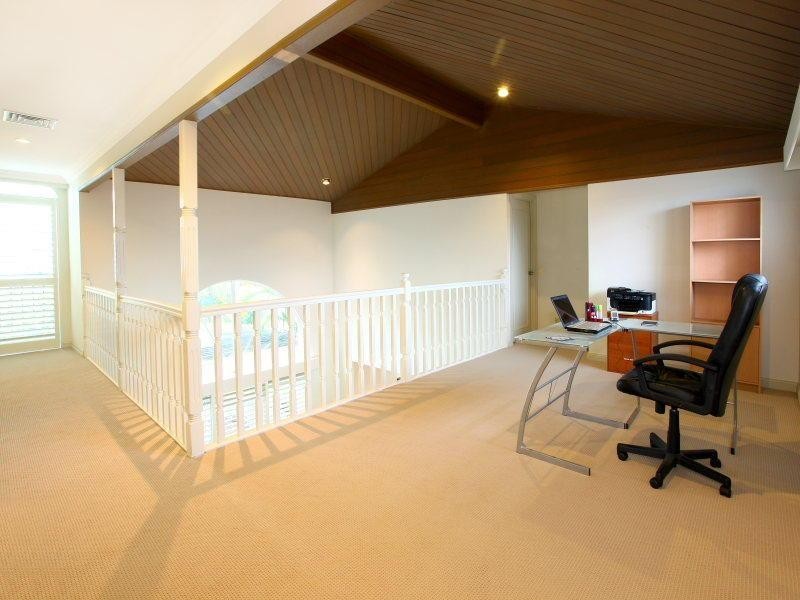 15 Marseille Court, Sorrento QLD 4217