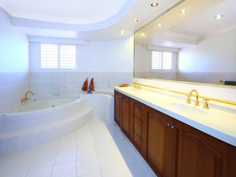 15 Marseille Court, Sorrento QLD 4217