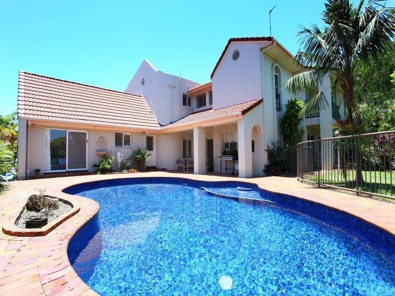 15 Marseille Court, Sorrento QLD 4217