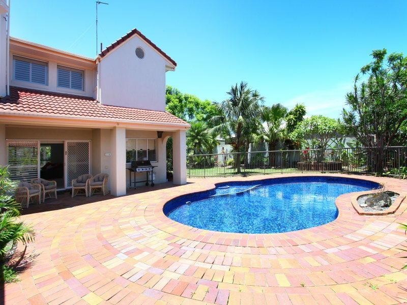 15 Marseille Court, Sorrento QLD 4217