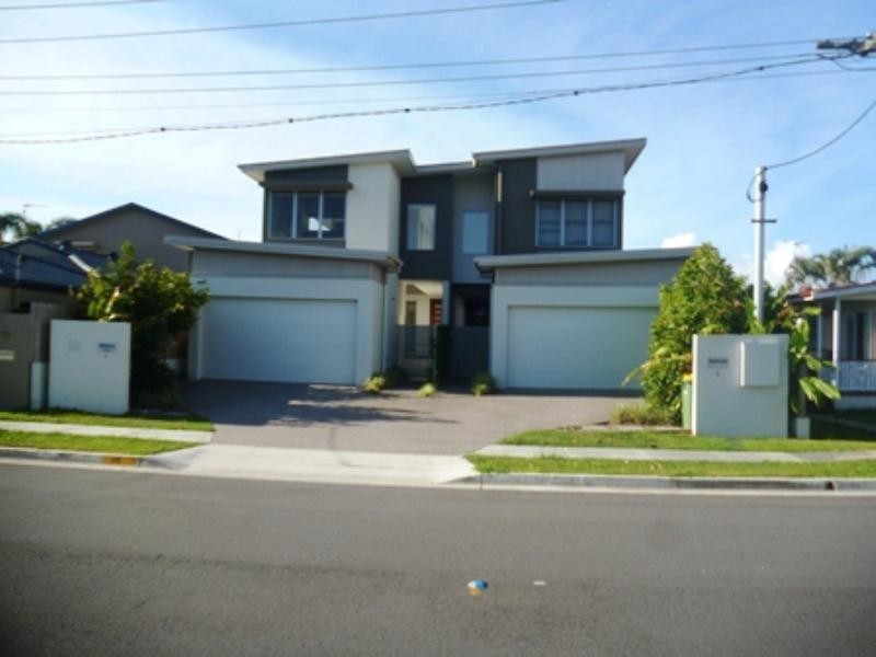 2/32 Parr, Biggera Waters QLD 4216