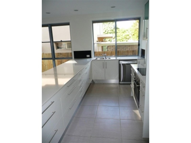 2/32 Parr, Biggera Waters QLD 4216