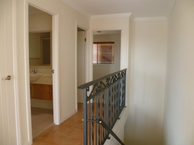 95 John Lund Drive, Hope Island QLD 4212