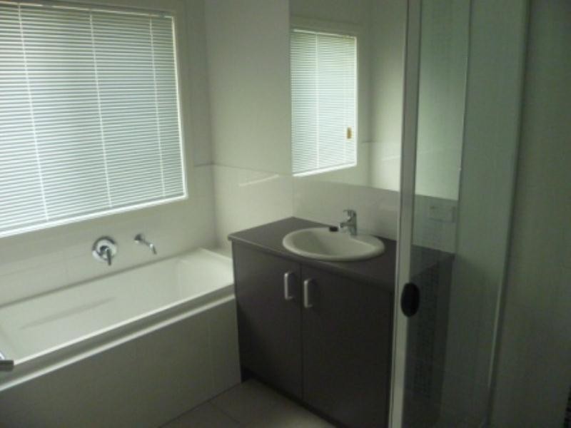 42 Arnaldo Avenue, Augustine Heights QLD 4300