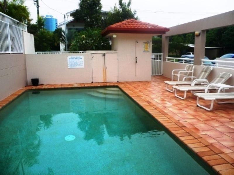 5-5 Anembo Street, Chevron Island QLD 4217