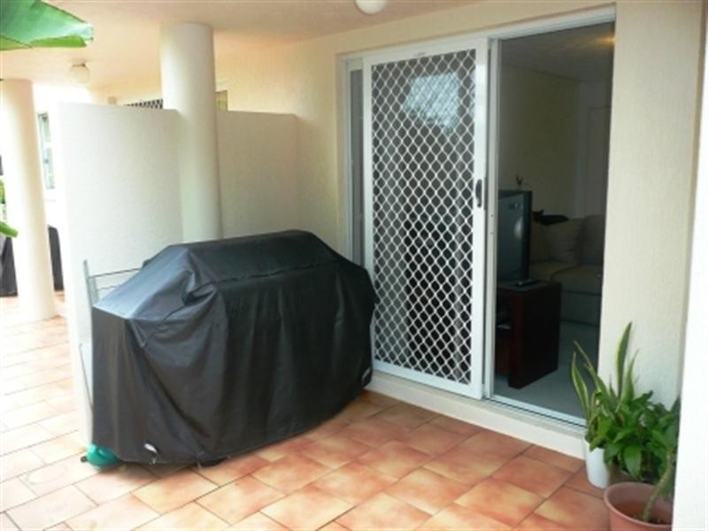 5-5 Anembo Street, Chevron Island QLD 4217