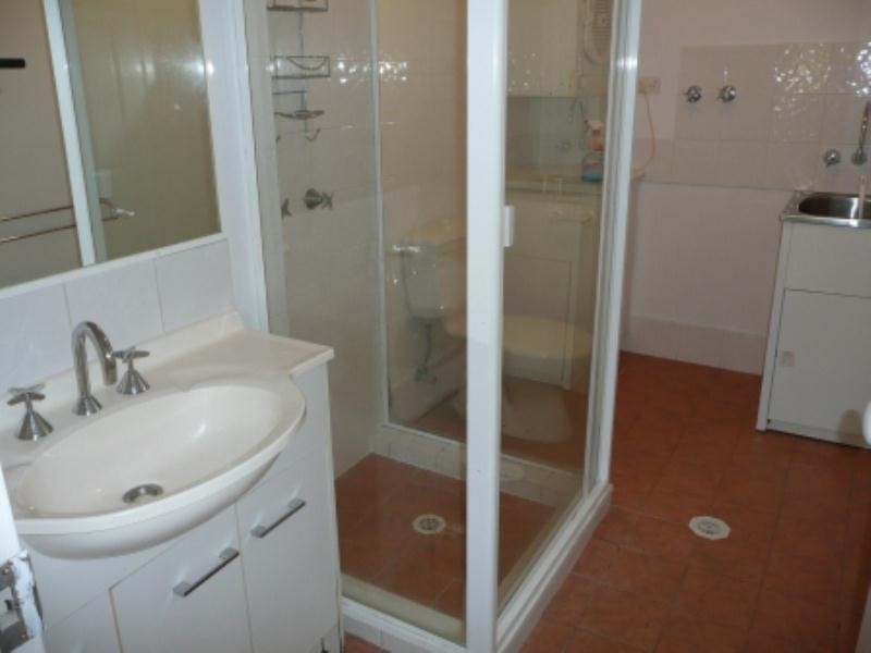 5-5 Anembo Street, Chevron Island QLD 4217