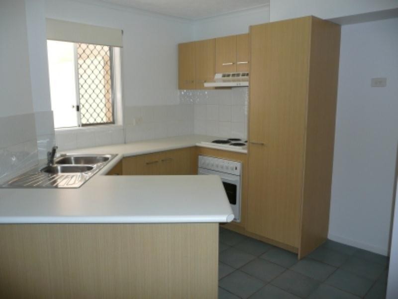 5-5 Anembo Street, Chevron Island QLD 4217