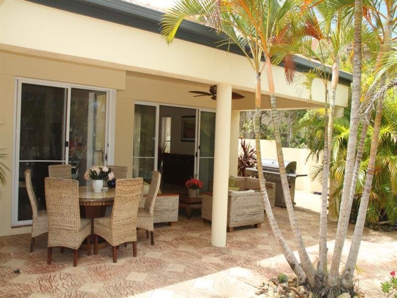 1104 Beechwood Drive, Hope Island QLD 4212