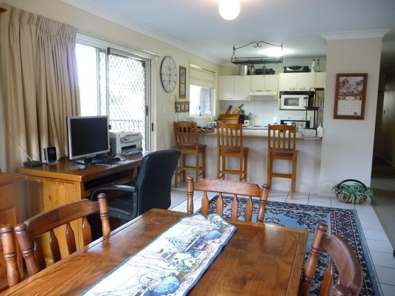 10 Raven Parade, Burleigh Waters QLD 4220