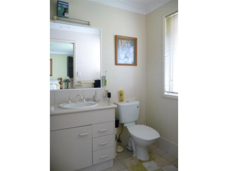 10 Raven Parade, Burleigh Waters QLD 4220