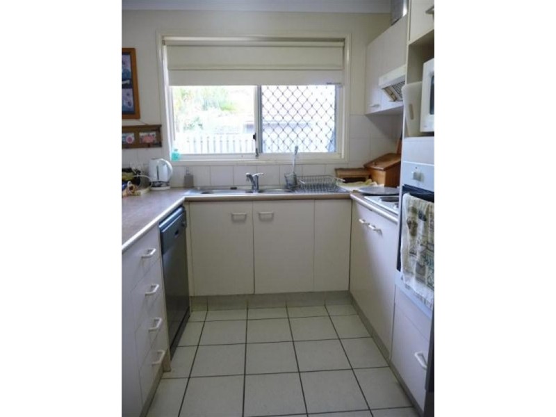 10 Raven Parade, Burleigh Waters QLD 4220