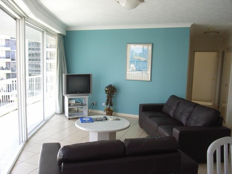 19 Riverview Parade, Surfers Paradise QLD 4217