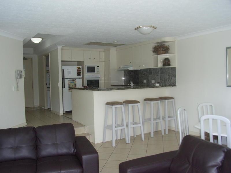 19 Riverview Parade, Surfers Paradise QLD 4217