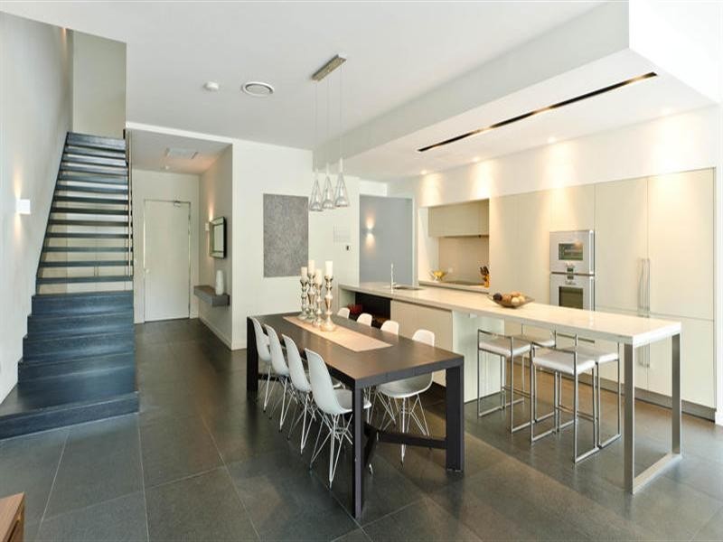 2 446 Marine Parade, Biggera Waters QLD 4216