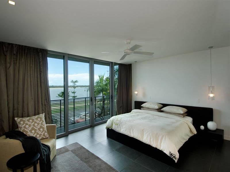 2 446 Marine Parade, Biggera Waters QLD 4216