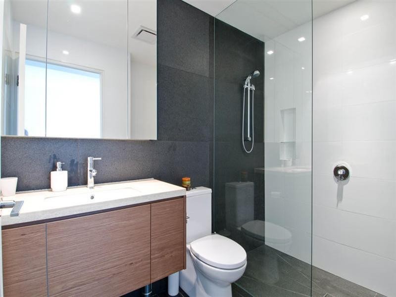 2 446 Marine Parade, Biggera Waters QLD 4216