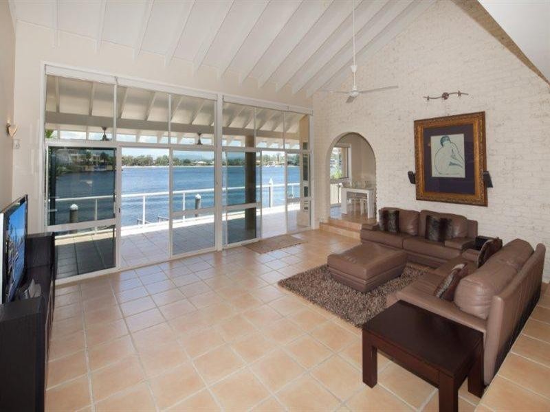 82 Admiralty Drive, Surfers Paradise QLD 4217