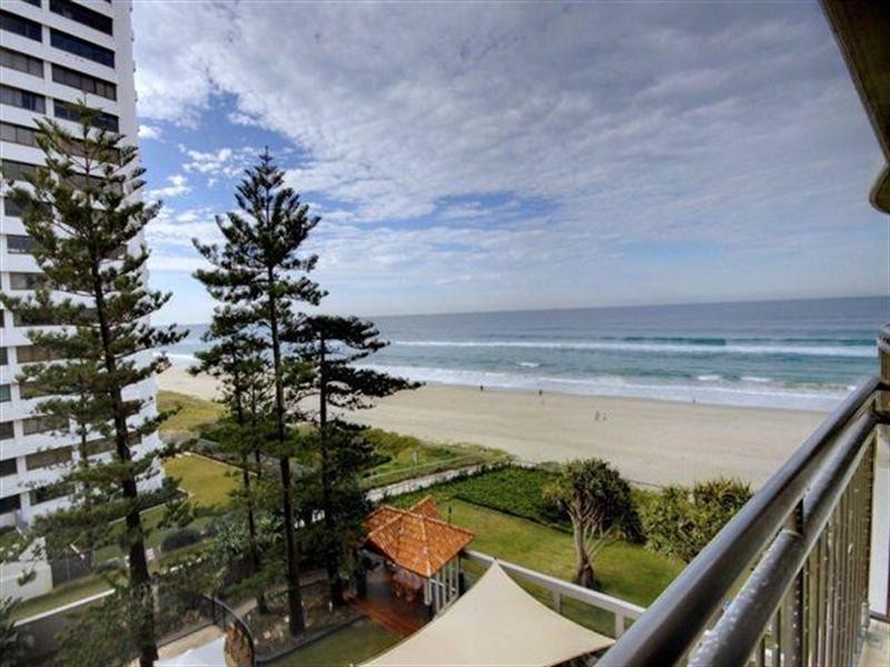 4 Old Burleigh Road, Surfers Paradise QLD 4217
