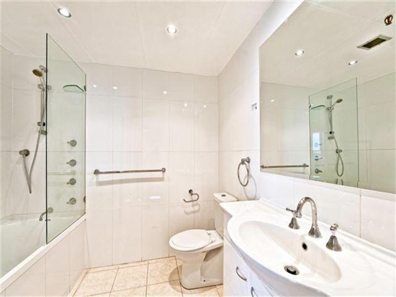 114 The Esplanade, Surfers Paradise QLD 4217