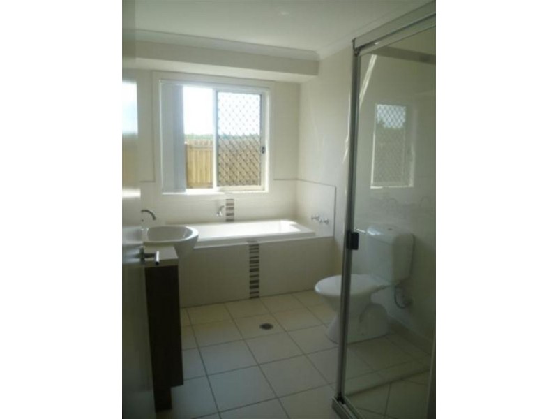 31 Grice Crescent, Ningi QLD 4511