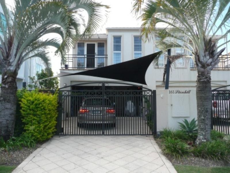 2-161 Stanhill Drive, Chevron Island QLD 4217