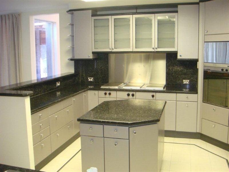 2 Marseille Court, Sorrento QLD 4217