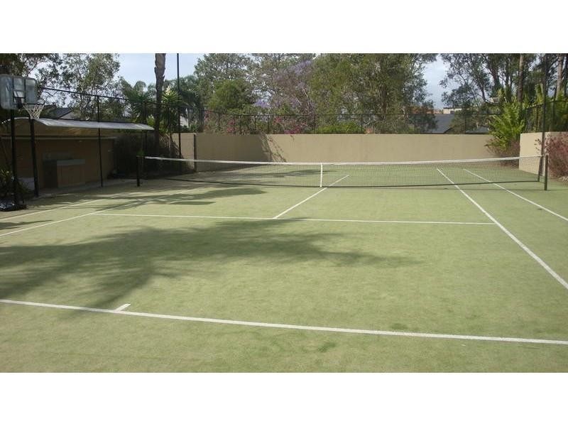 2 Marseille Court, Sorrento QLD 4217